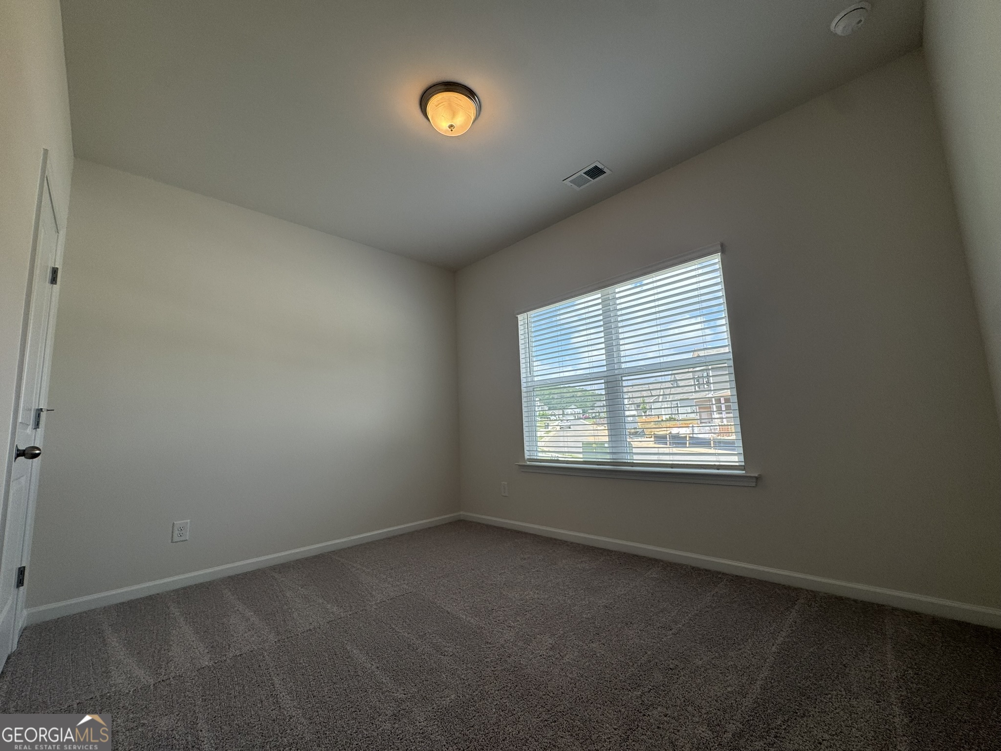 129 Sycamore Lane Calhoun, GA 30701 - Photo 6 of 28
