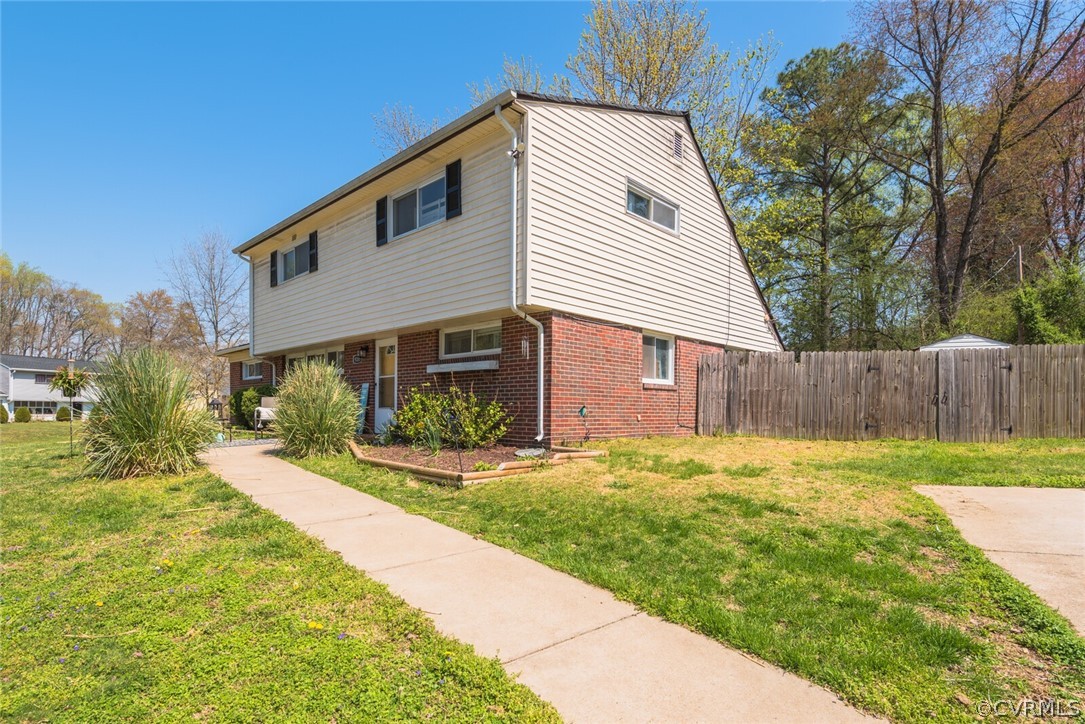 9205 Fisk Road Richmond, VA 23229 - Photo 3 of 30 Gallery Image 3
