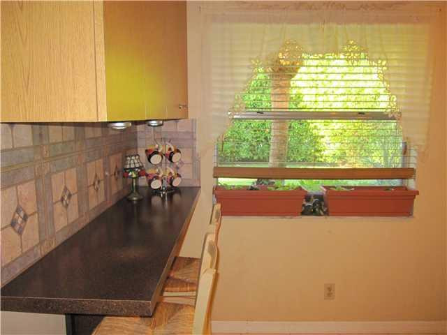 6380 Boca Circle, Unit 6380 Boca Raton, FL 33433 - Photo 8 of 16 Kitchen
