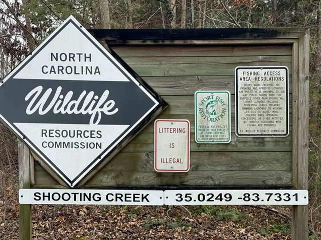 a sign broad on the side of a building