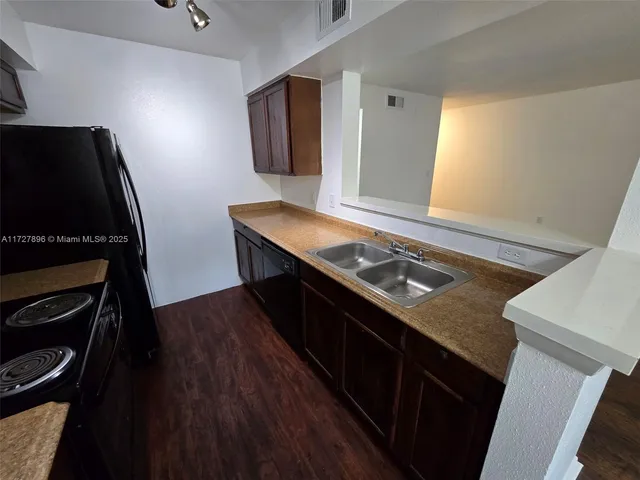 $179,000 | 2622 Northwest 33rd Street, Unit 2011, Oakland Park, FL 33309