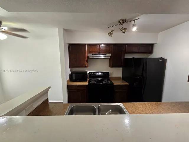 $179,000 | 2622 Northwest 33rd Street, Unit 2011, Oakland Park, FL 33309