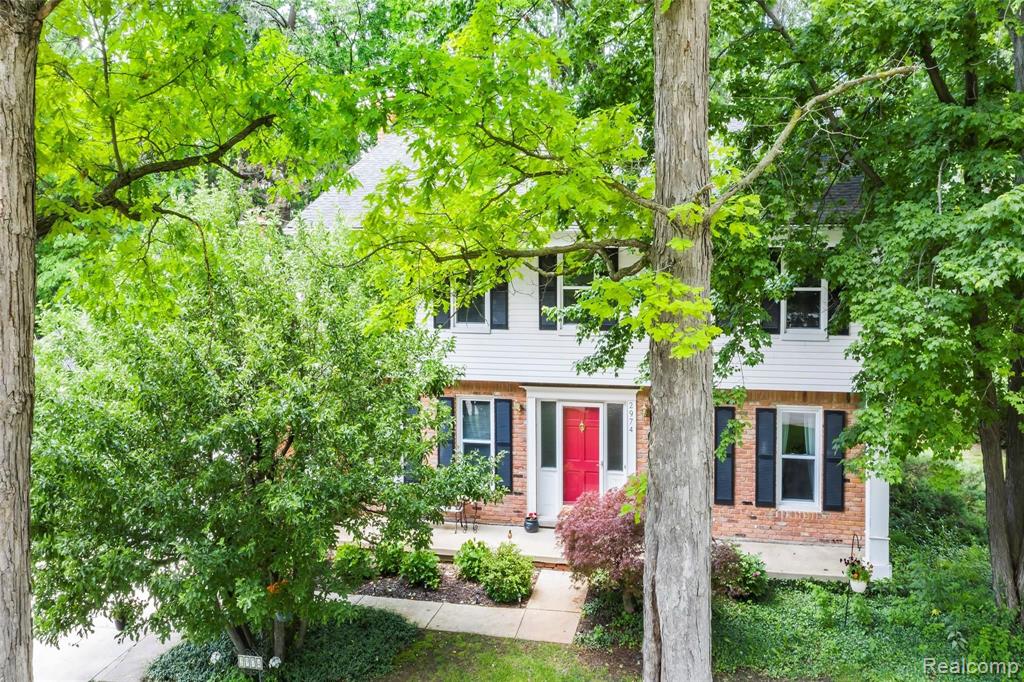 2974 Leyton Court Rochester Hills, MI 48306 - Photo 2 of 36