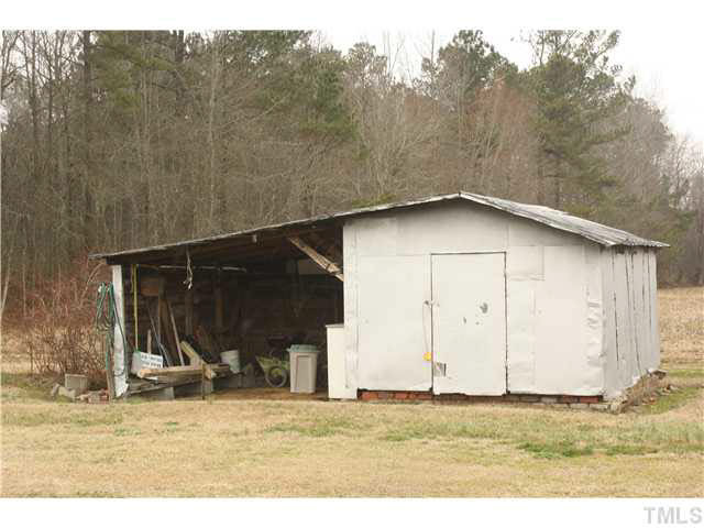 359 Harvey Road Kenly, NC 27542 - Photo 7 of 21 Stable/Barn