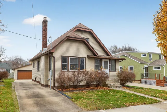 $249,000 | 1025 6th Avenue Southeast, Rochester, MN 55904