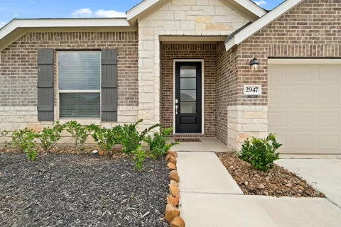 a view of entrance of the house