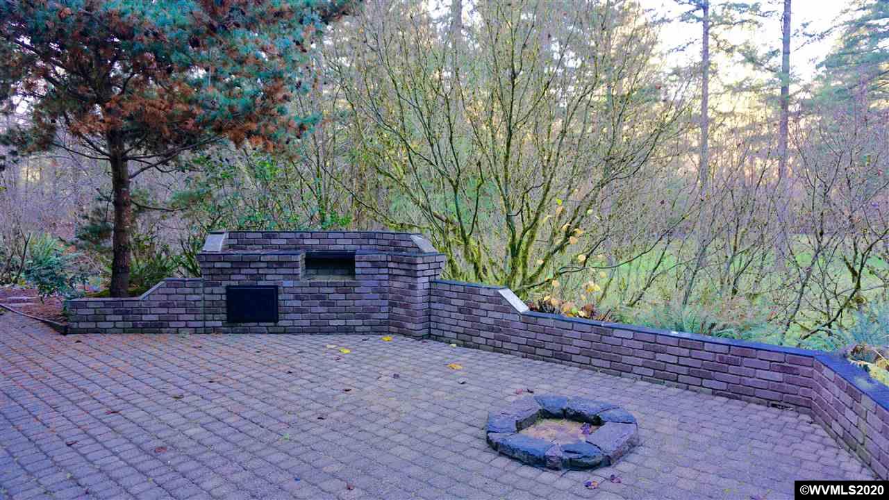 23528 Santiam Way Lyons, OR 97358 - Photo 36 of 41