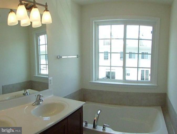 1312 Decatur Street Baltimore, MD 21230 - Photo 5 of 12 Master Bath