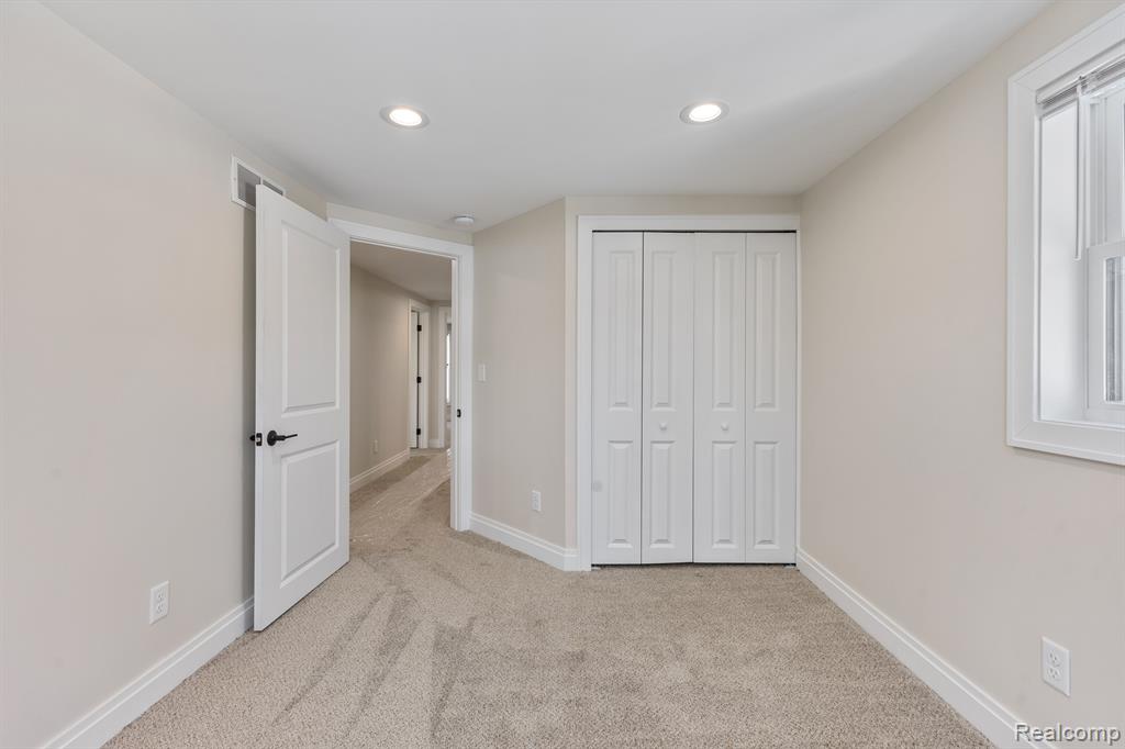3518 Normandy Road Royal Oak, MI 48073 - Photo 35 of 45