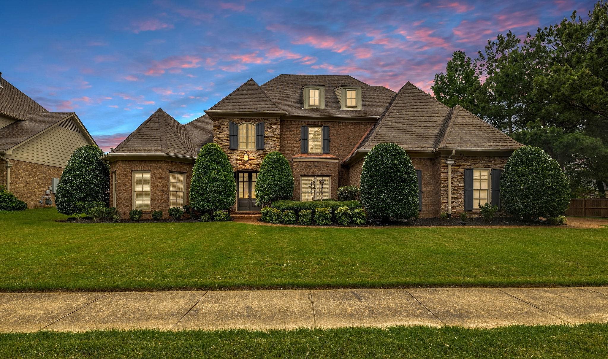 842 Shadow Walk Lane Collierville, TN 38017 - Photo 2 of 40