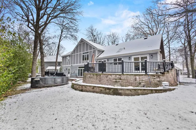 $429,900 | 1555 Villa Park Drive, Oshkosh, WI 54904