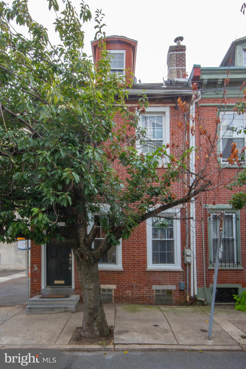 306 Green Street Philadelphia, PA 19123 - Photo 1 of 33