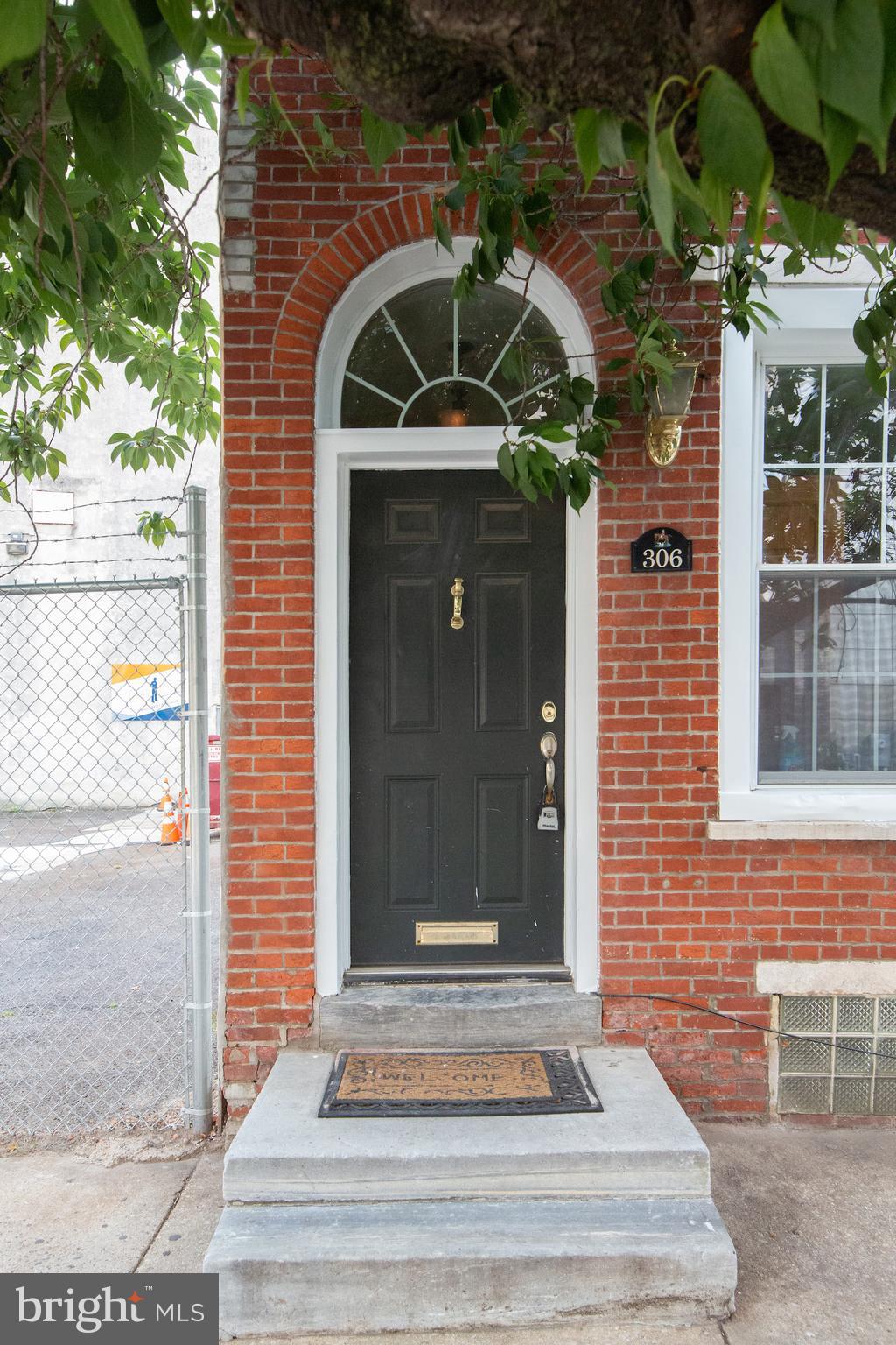 306 Green Street Philadelphia, PA 19123 - Photo 2 of 33