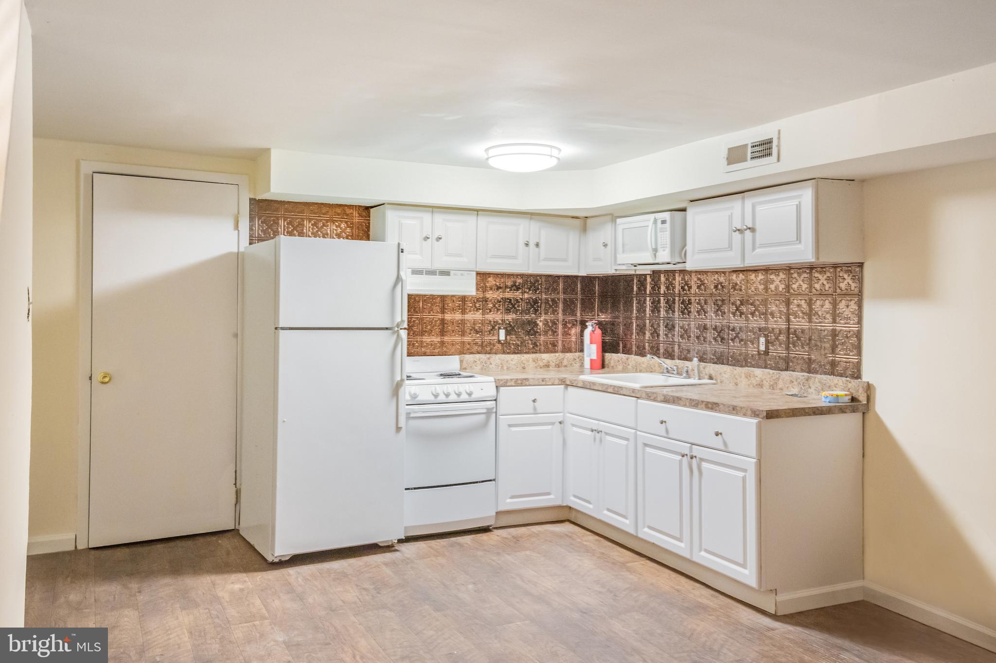 306 Green Street Philadelphia, PA 19123 - Photo 14 of 33