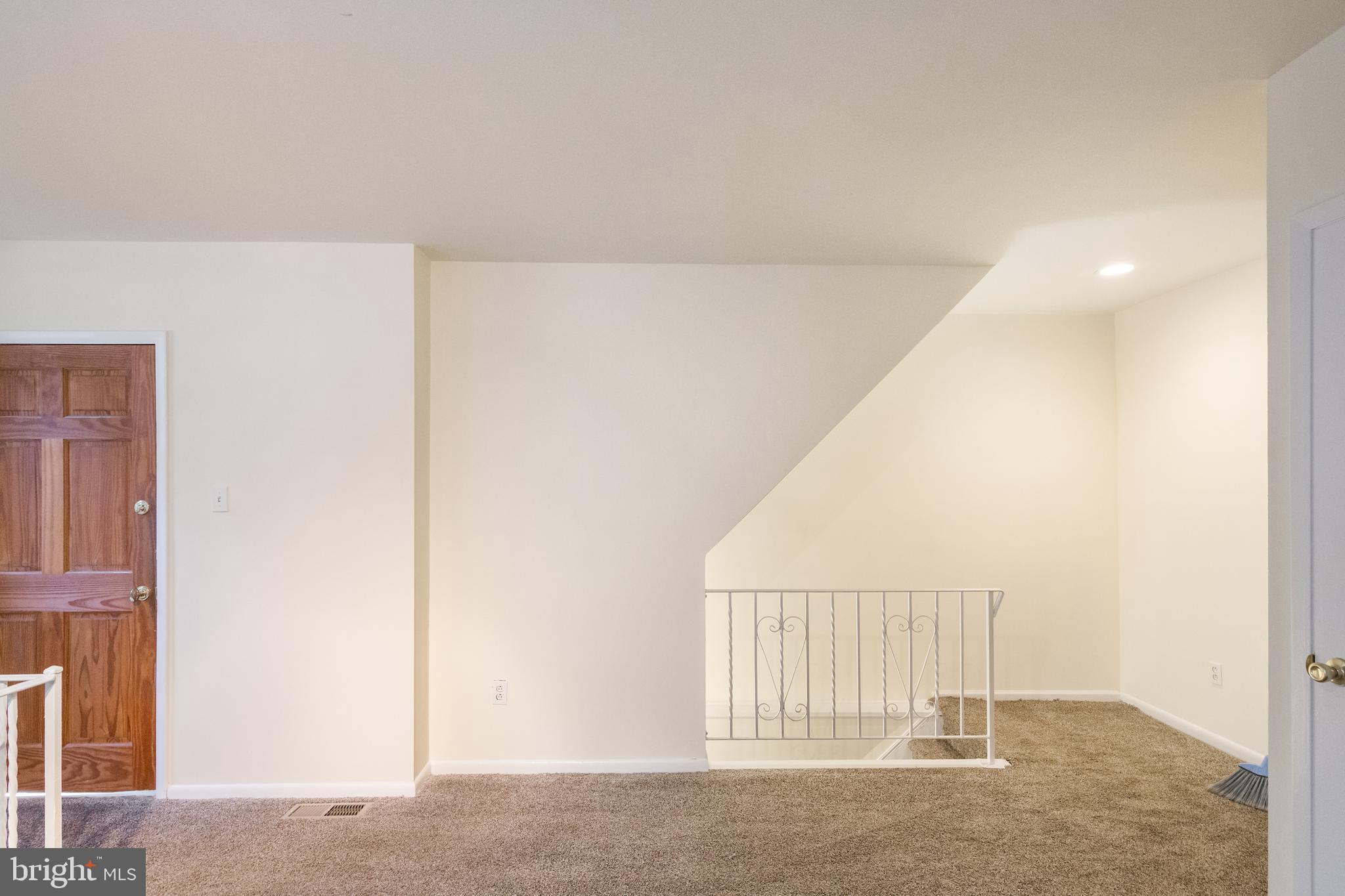 306 Green Street Philadelphia, PA 19123 - Photo 4 of 33