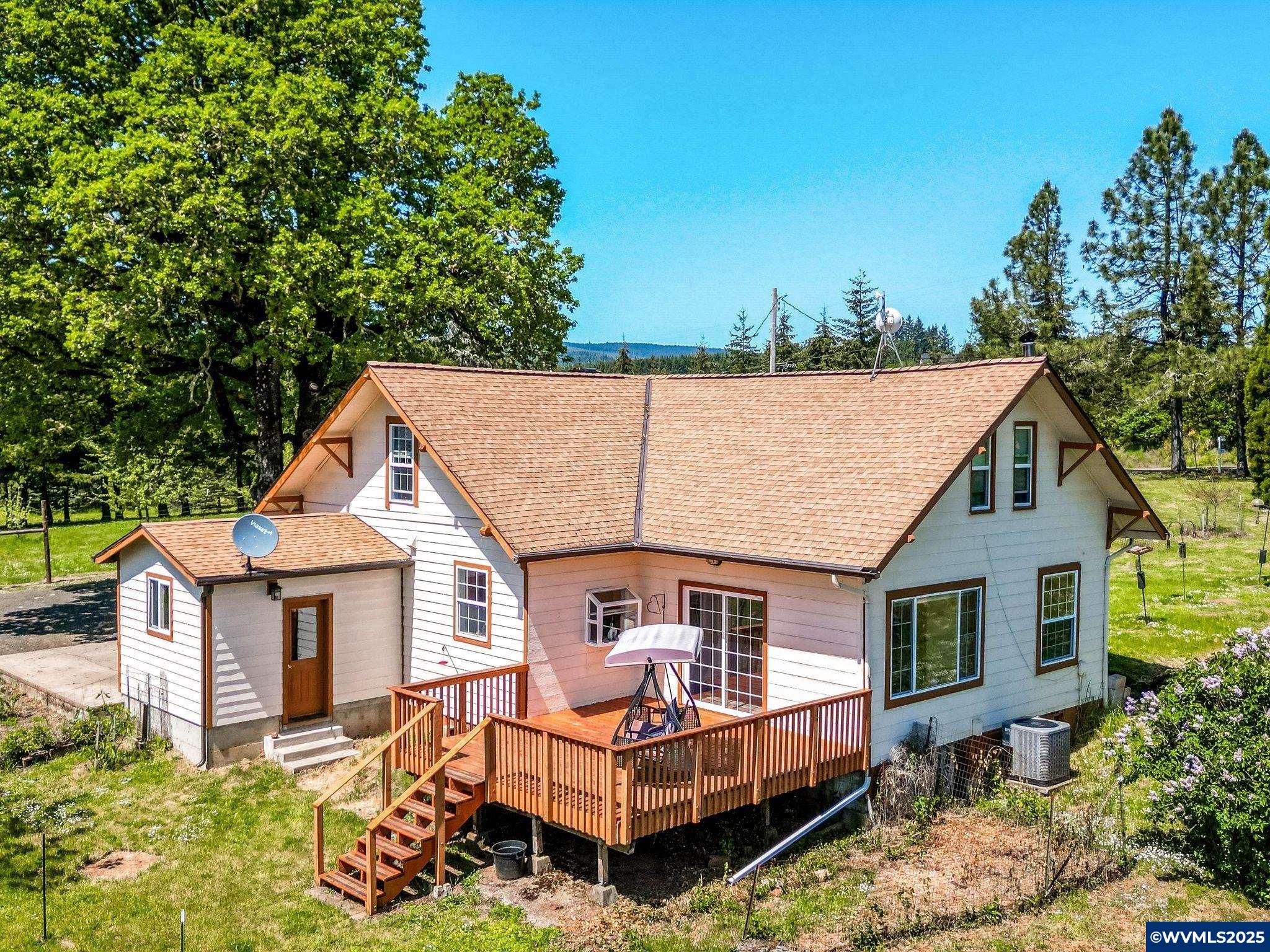 16070 Oakdale Road Dallas, OR 97338 - Photo 2 of 49