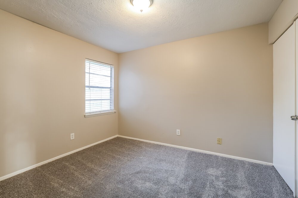 22415 Millgate Drive Spring, TX 77373 - Photo 12 of 16 Gallery Image 12