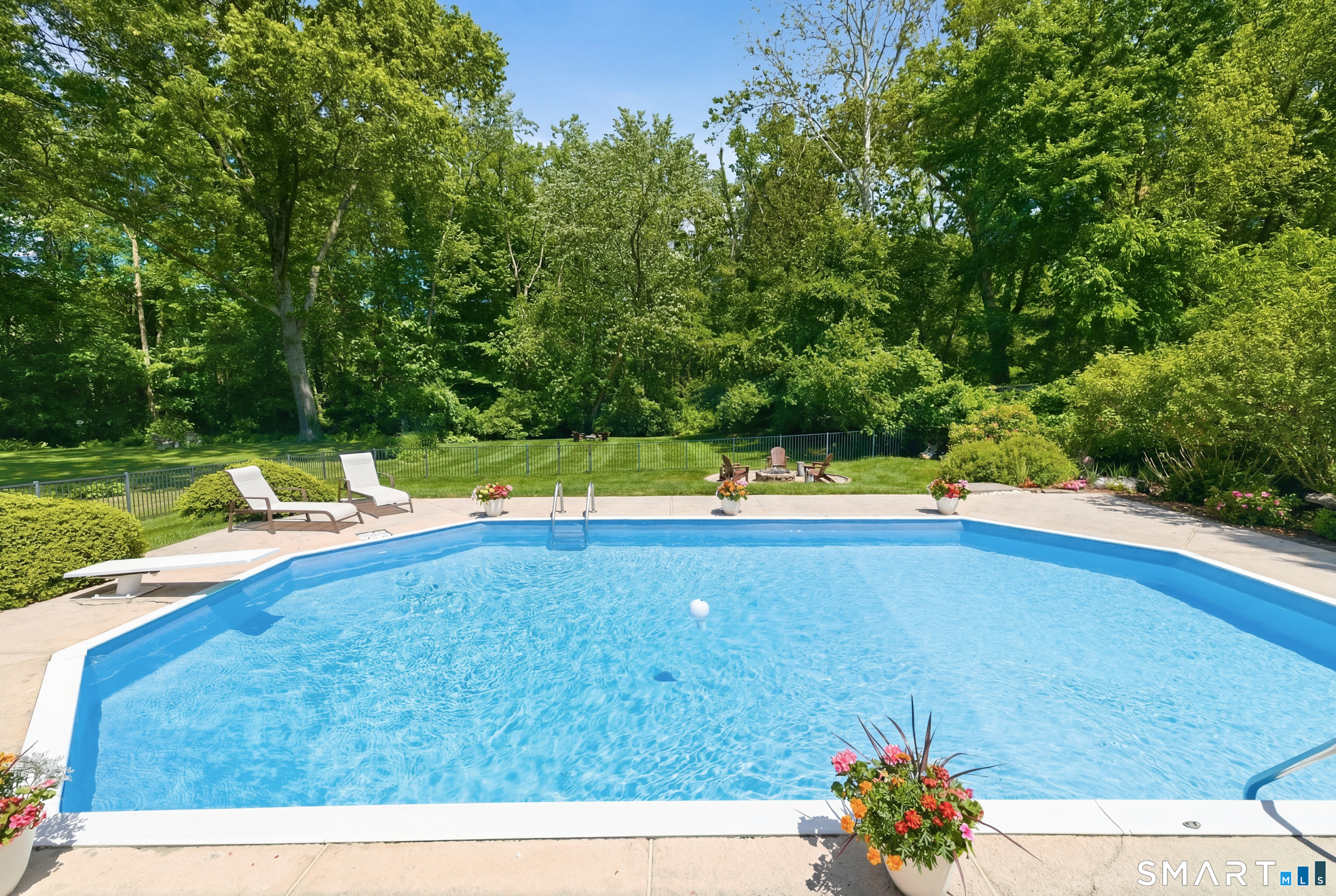 36 Willowbrook Road West Hartford, CT 06107 - Photo 29 of 38