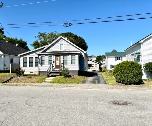 $105,000 | 64 Congress Street, Millinocket, ME 04462