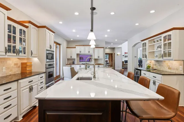 $1,495,000 | 11625 Live Oak Drive, Minnetonka, MN 55305