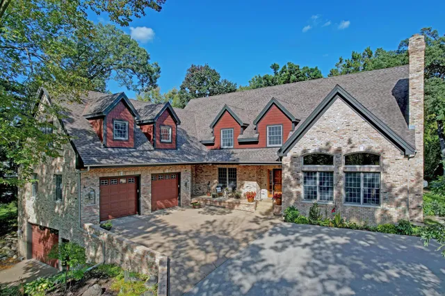 $1,495,000 | 11625 Live Oak Drive, Minnetonka, MN 55305