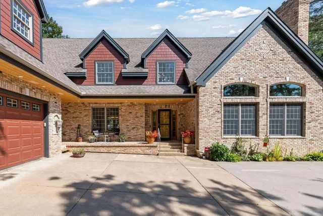 $1,495,000 | 11625 Live Oak Drive, Minnetonka, MN 55305