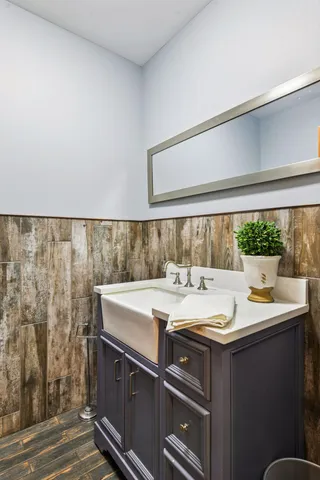 $1,495,000 | 11625 Live Oak Drive, Minnetonka, MN 55305