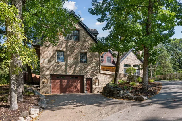 $1,495,000 | 11625 Live Oak Drive, Minnetonka, MN 55305