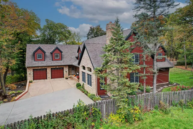 $1,495,000 | 11625 Live Oak Drive, Minnetonka, MN 55305