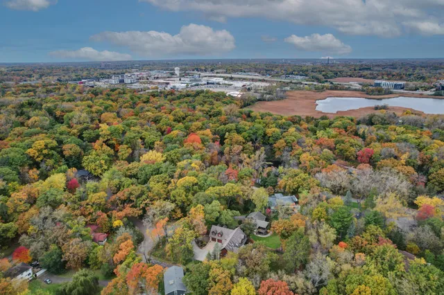 $1,495,000 | 11625 Live Oak Drive, Minnetonka, MN 55305