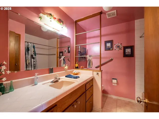 $350,000 | 84886 Highway 101, Seaside, OR 97138