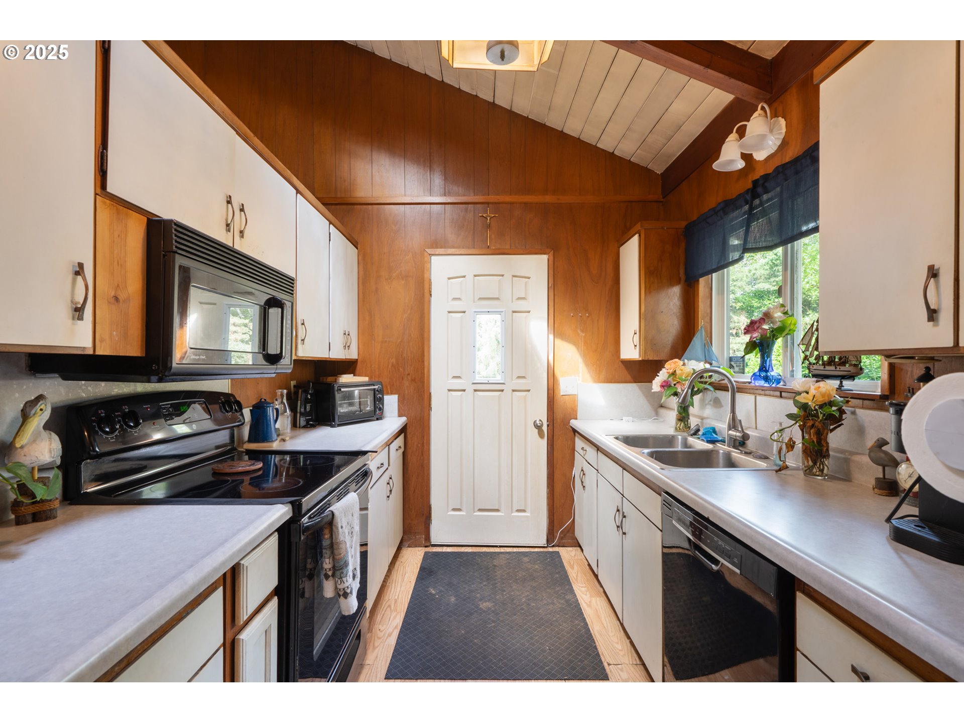 84886 Highway 101 Seaside, OR 97138 - Photo 8 of 27