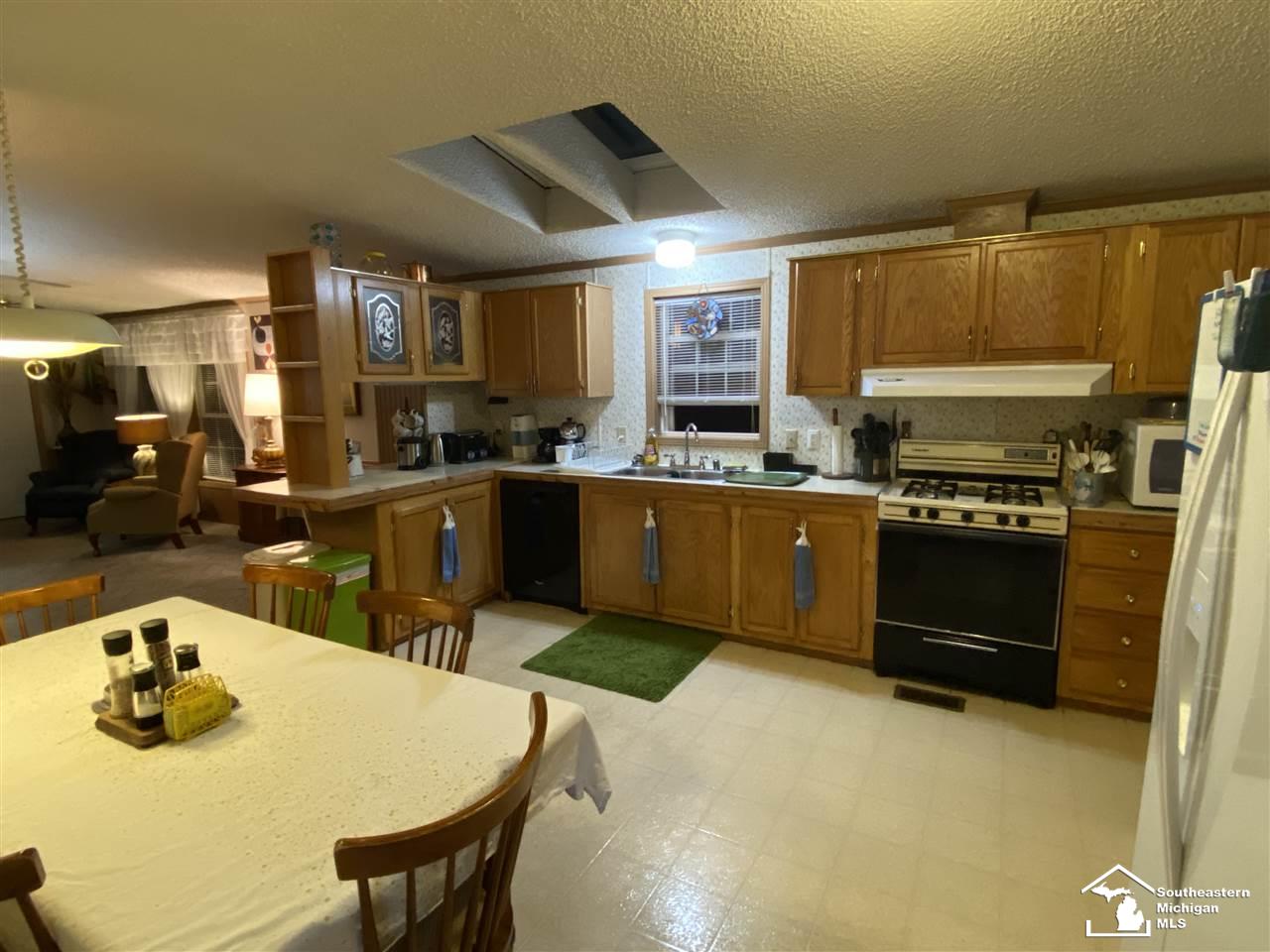 1392 Wells Road Dundee, MI 48131 - Photo 13 of 21