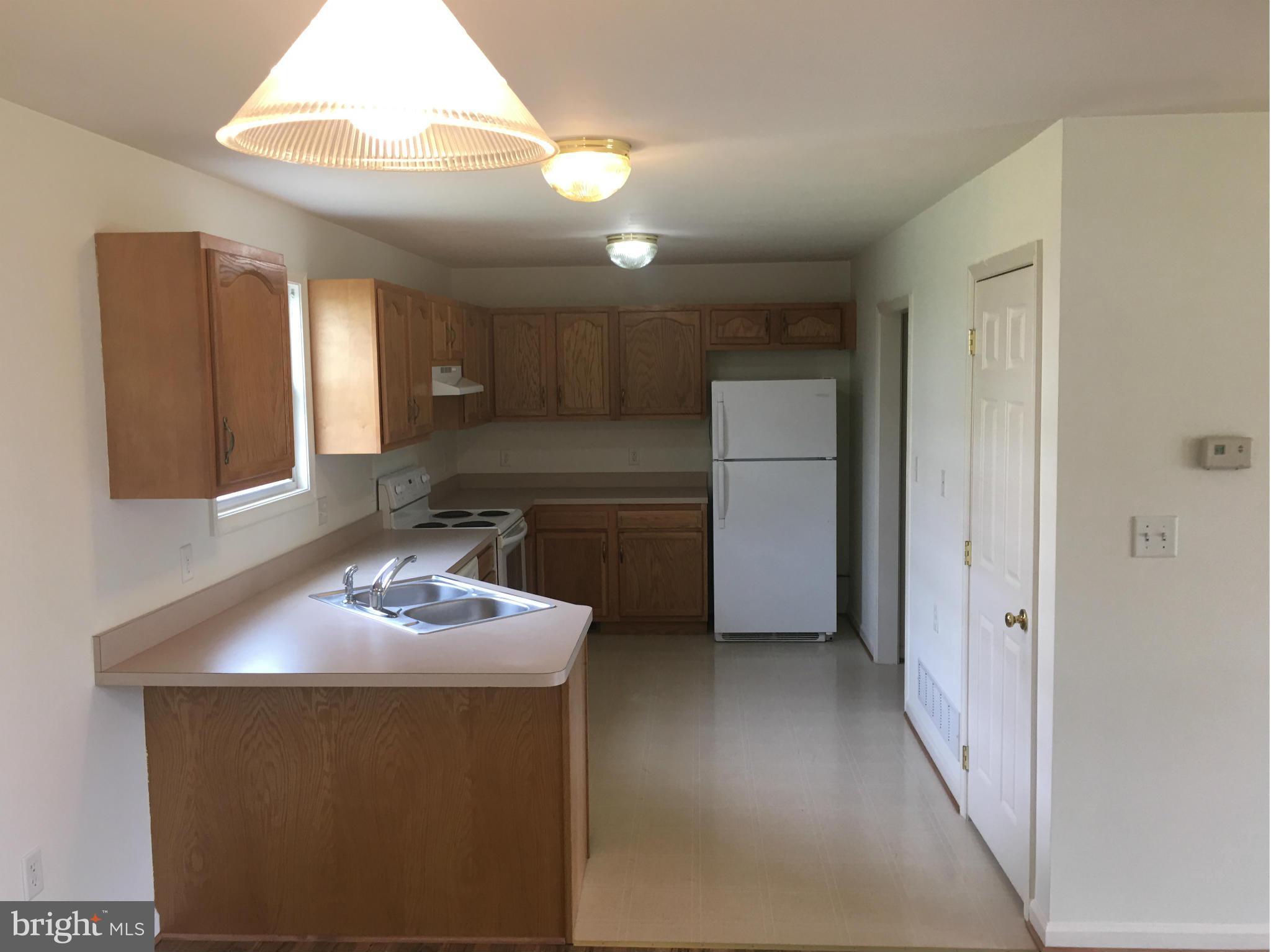 129 Peter Rabbit Drive Ranson, WV 25438 - Photo 4 of 14 Kitchen