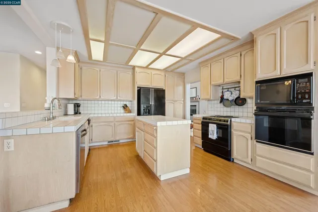 $1,050,000 | 1966 Windward Point, Discovery Bay, CA 94505