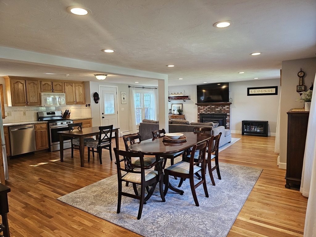 14 Brookfield Road Milford, MA 01757 - Photo 3 of 22 Gallery Image 3
