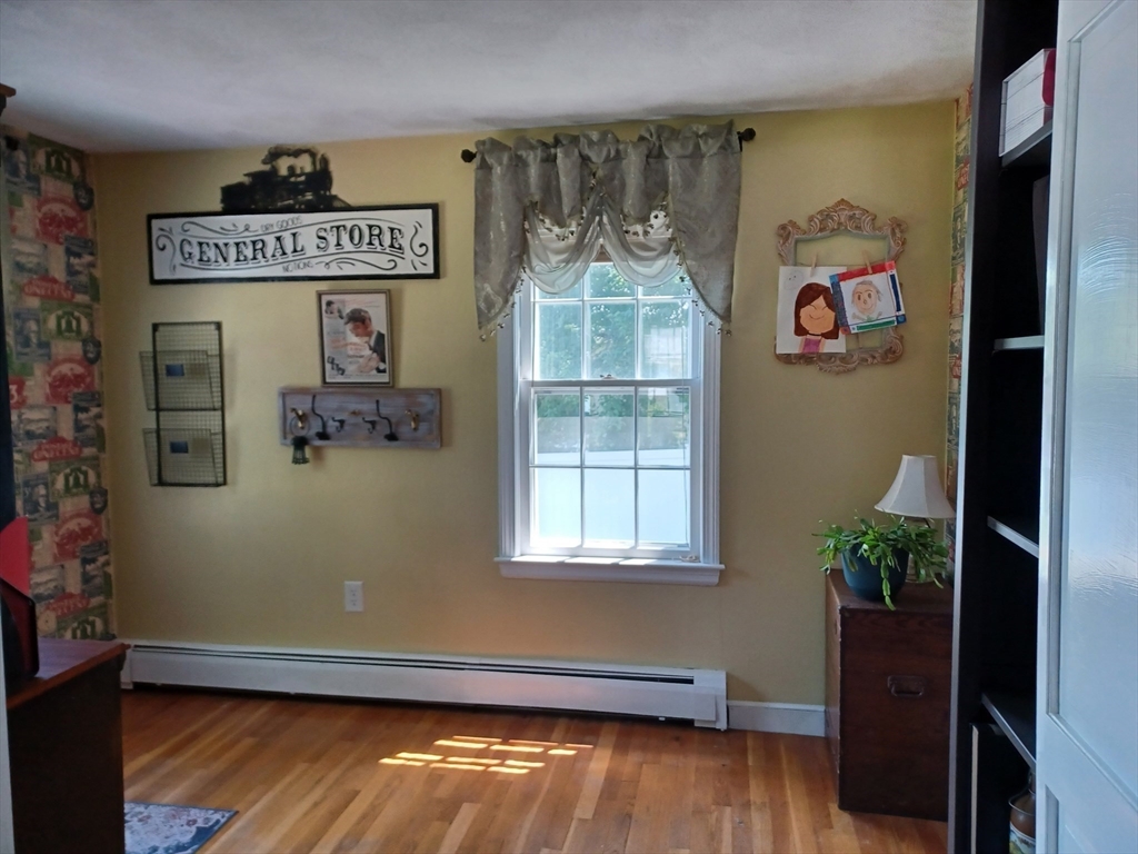 14 Brookfield Road Milford, MA 01757 - Photo 8 of 22 Gallery Image 8