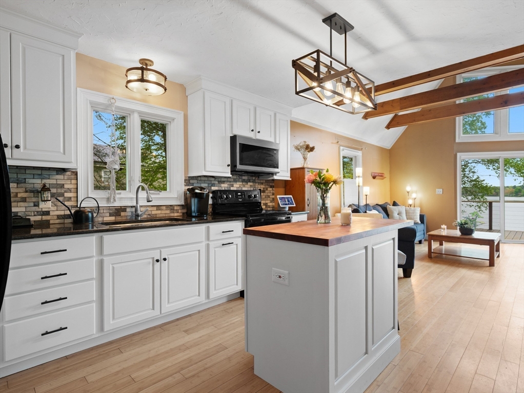 11 Grove Point Road Wales, MA 01081 - Photo 9 of 31