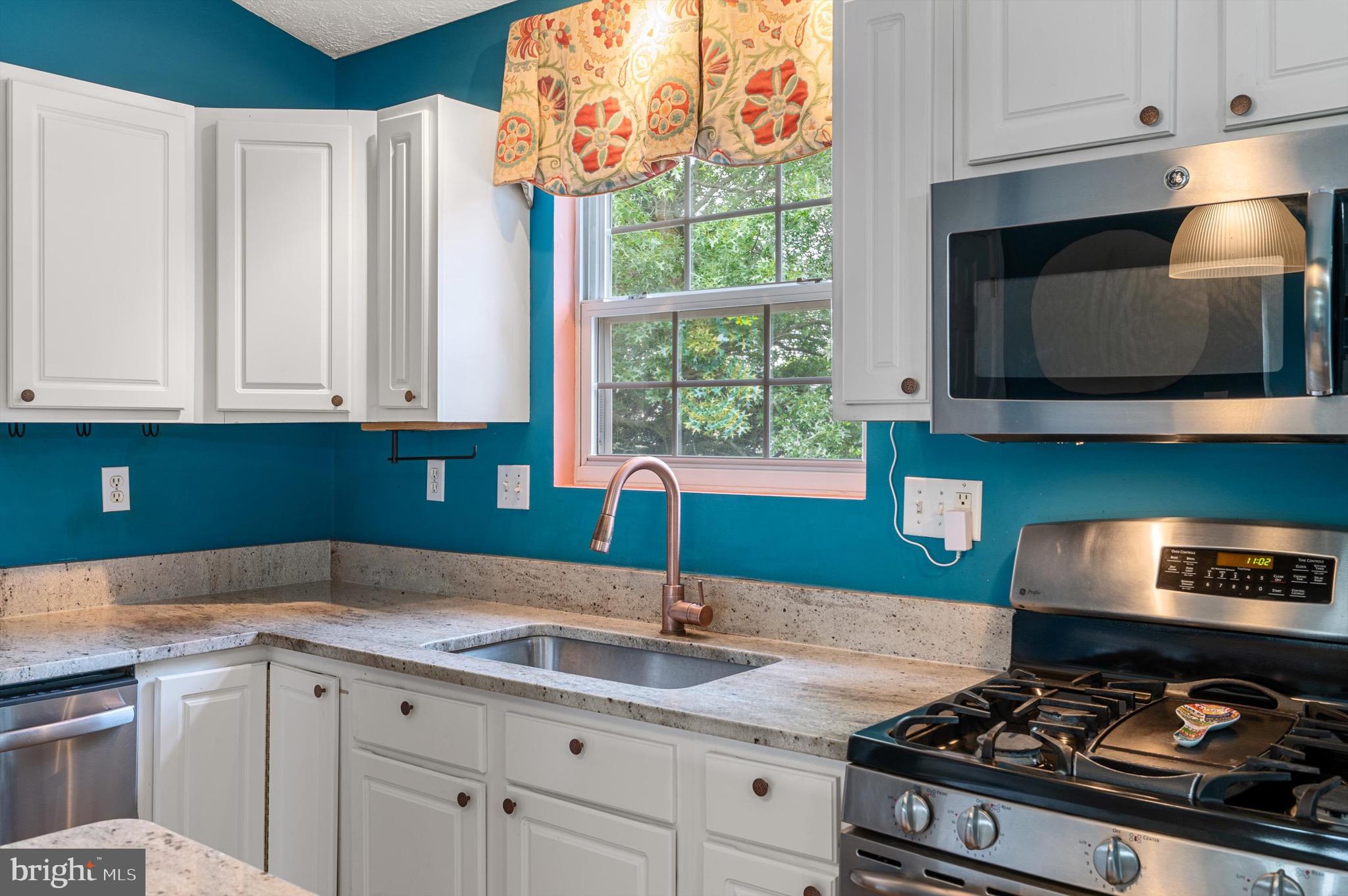 307 Goldenrod Road Winchester, VA 22602 - Photo 9 of 37 Gallery Image 9