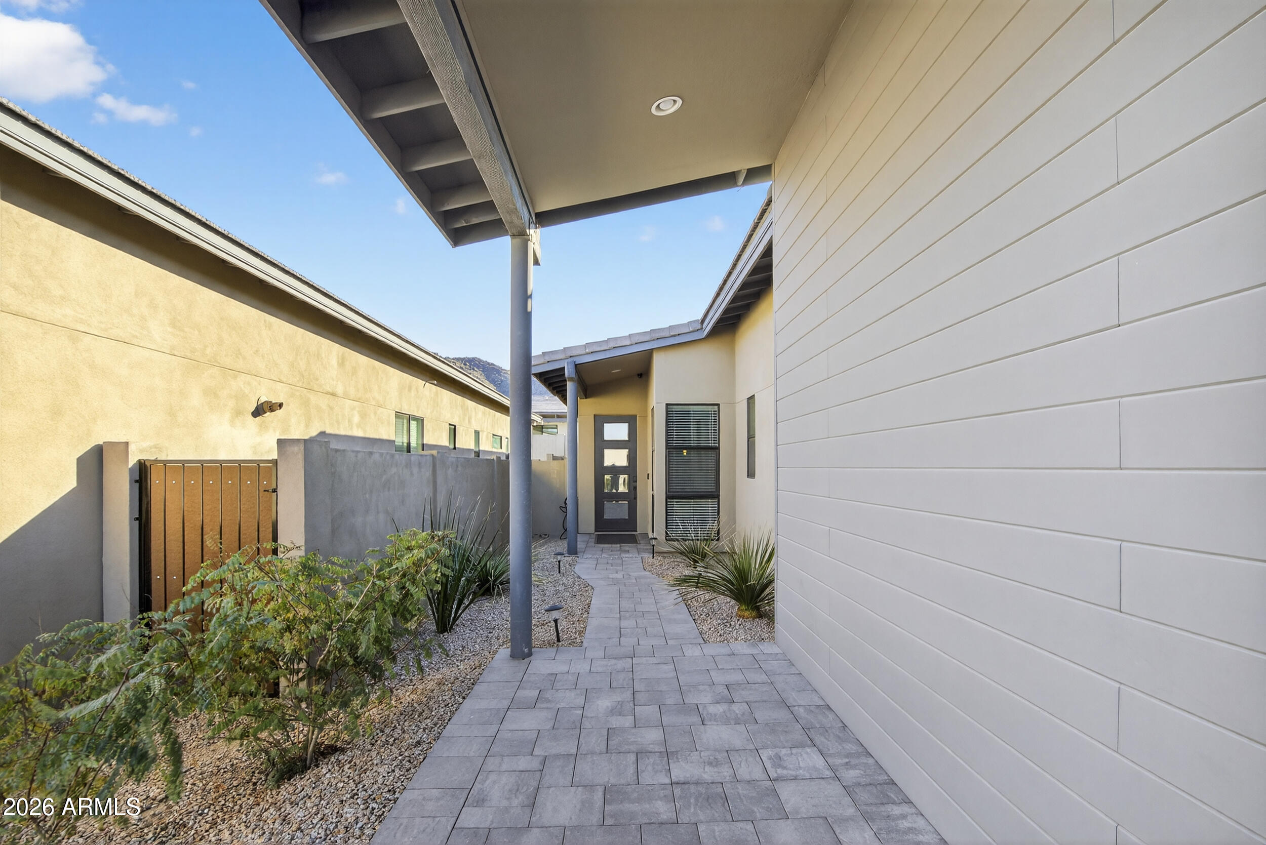 939 East Paseo Way Phoenix, AZ 85042 - Photo 5 of 78 5_548_a4m_sm