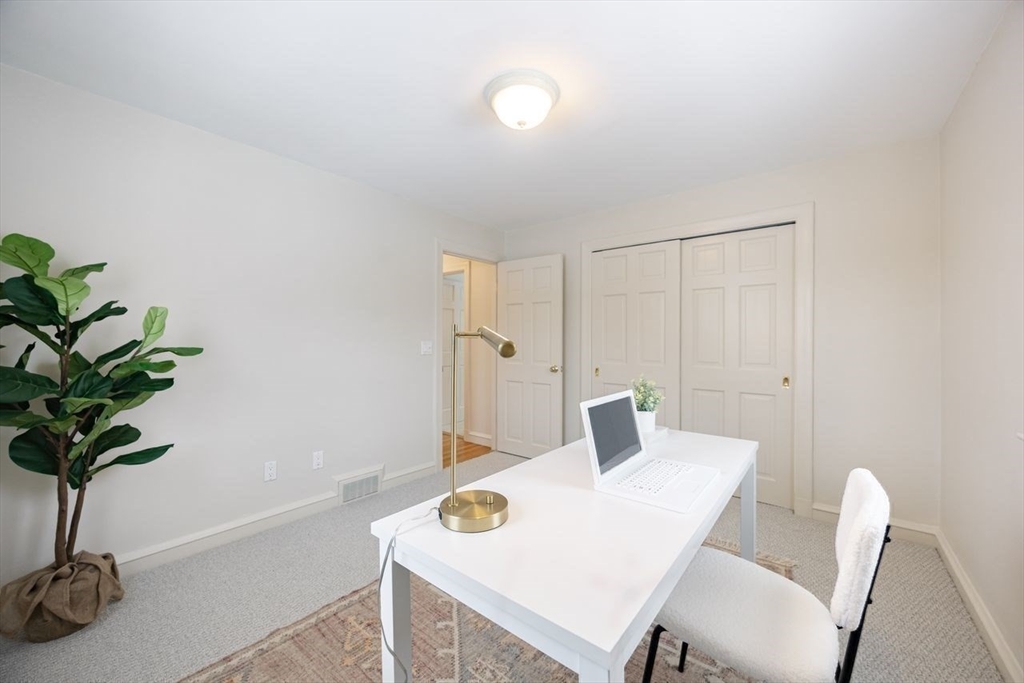 15 Alroy Road Weymouth, MA 02190 - Photo 20 of 33