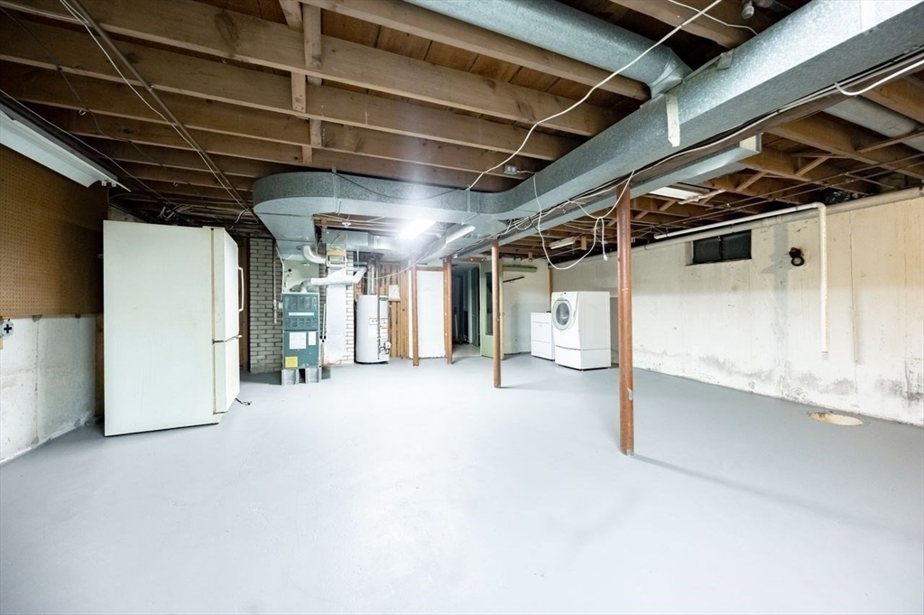 15 Alroy Road Weymouth, MA 02190 - Photo 26 of 33