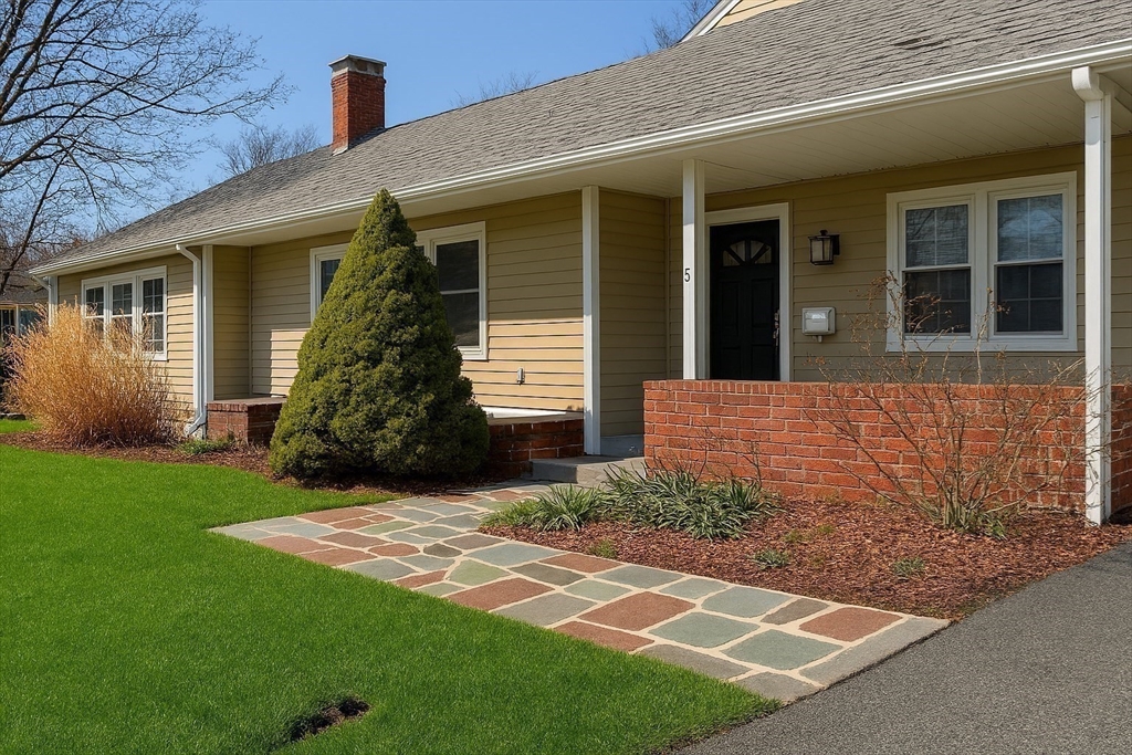 15 Alroy Road Weymouth, MA 02190 - Photo 29 of 33