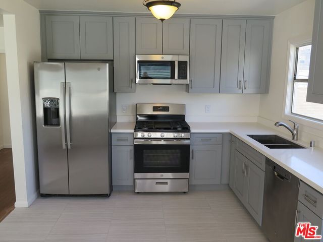 $2,625 | 833 North Kingsley Drive, Unit 6, Los Angeles, CA 90029