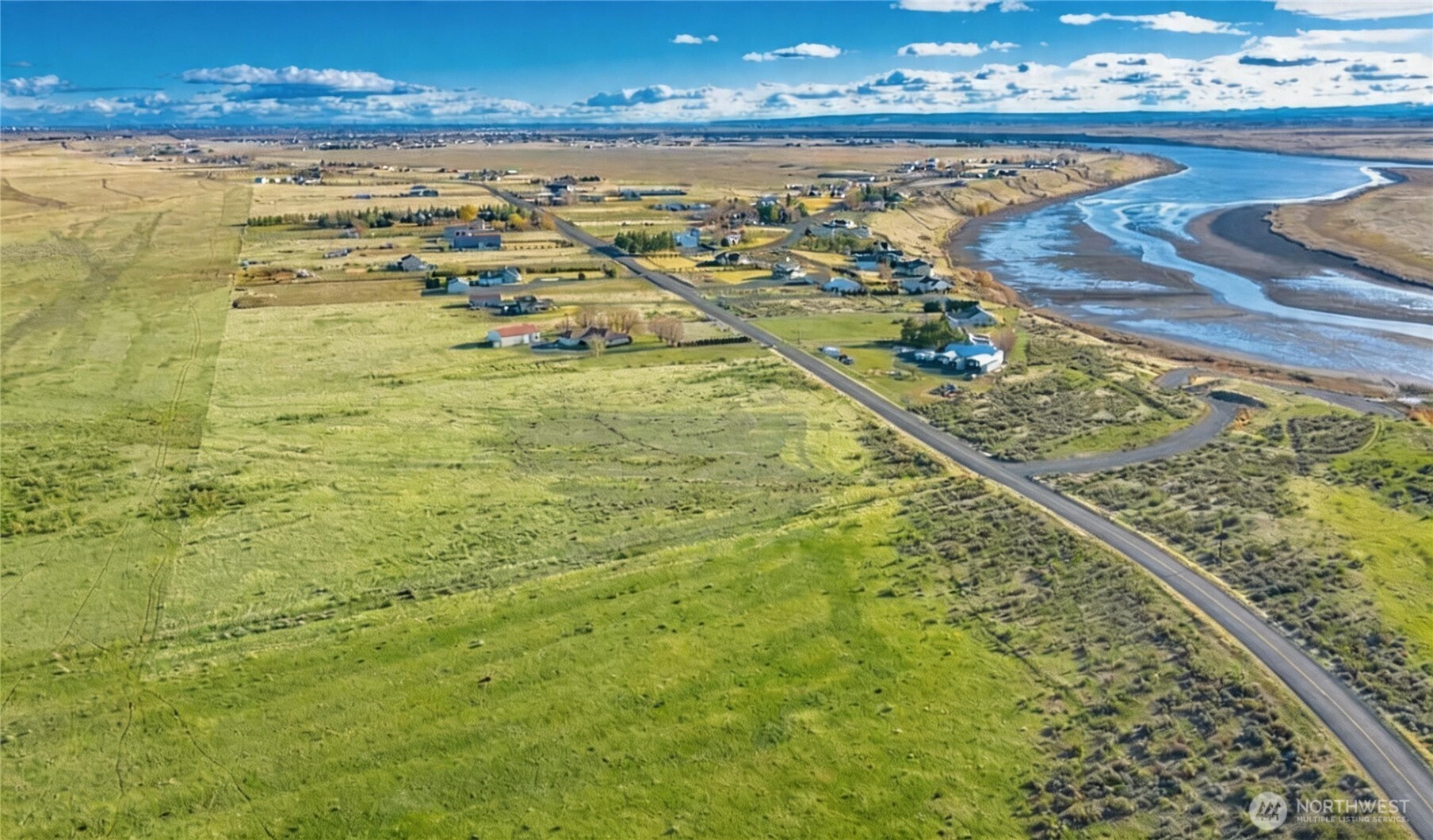 9989 Neppel Road Northeast Moses Lake, WA 98837 - Photo 2 of 4