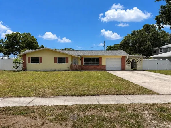$365,000 | 2571 Central Avenue, Clearwater, FL 33764