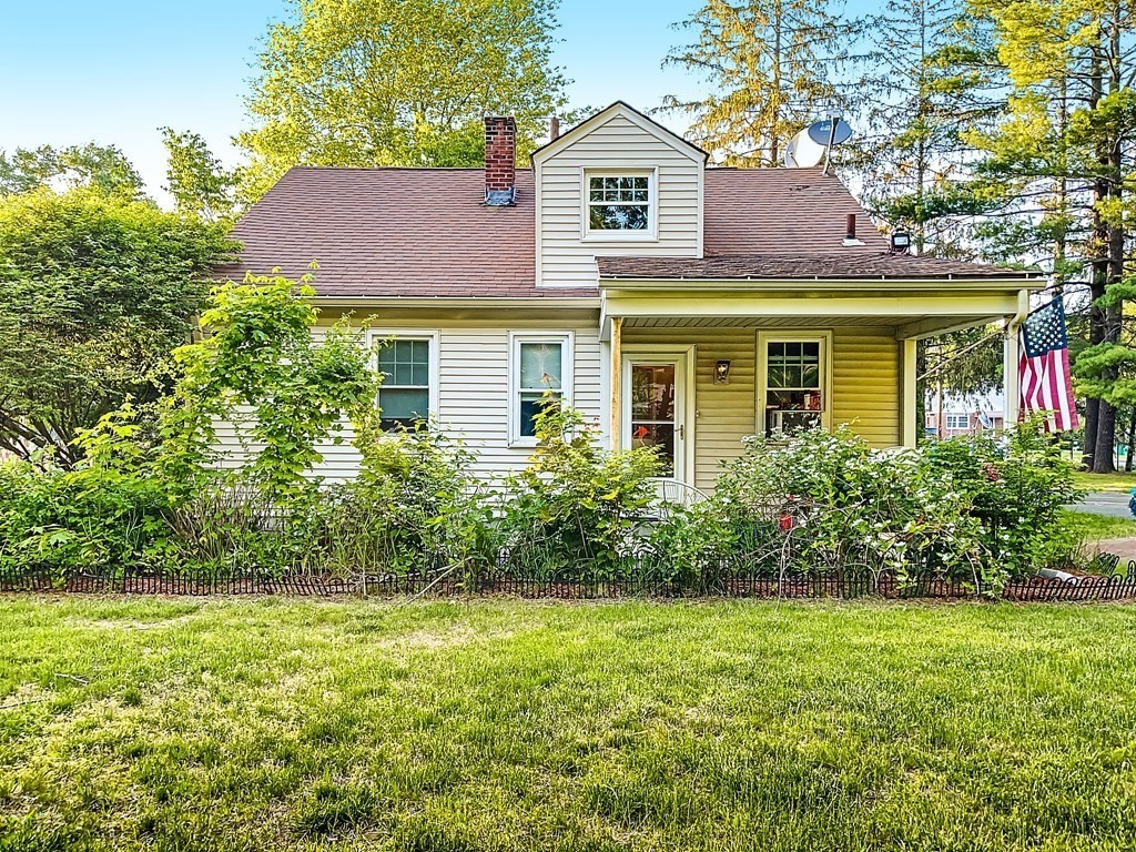 49 Bartels Street Springfield, MA 01128 - Photo 1 of 32 Gallery Image 1