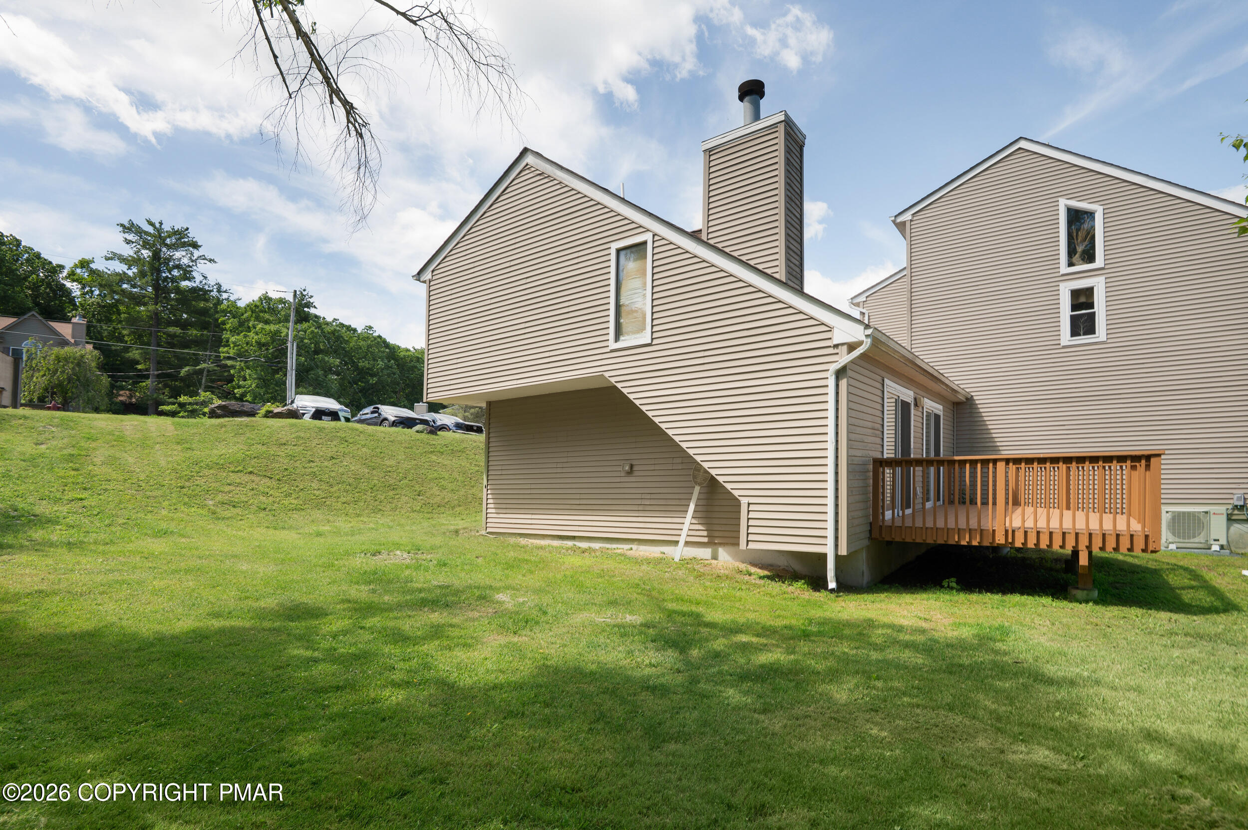 3385 Windermere Drive Bushkill, PA 18324 - Photo 15 of 34 Deck