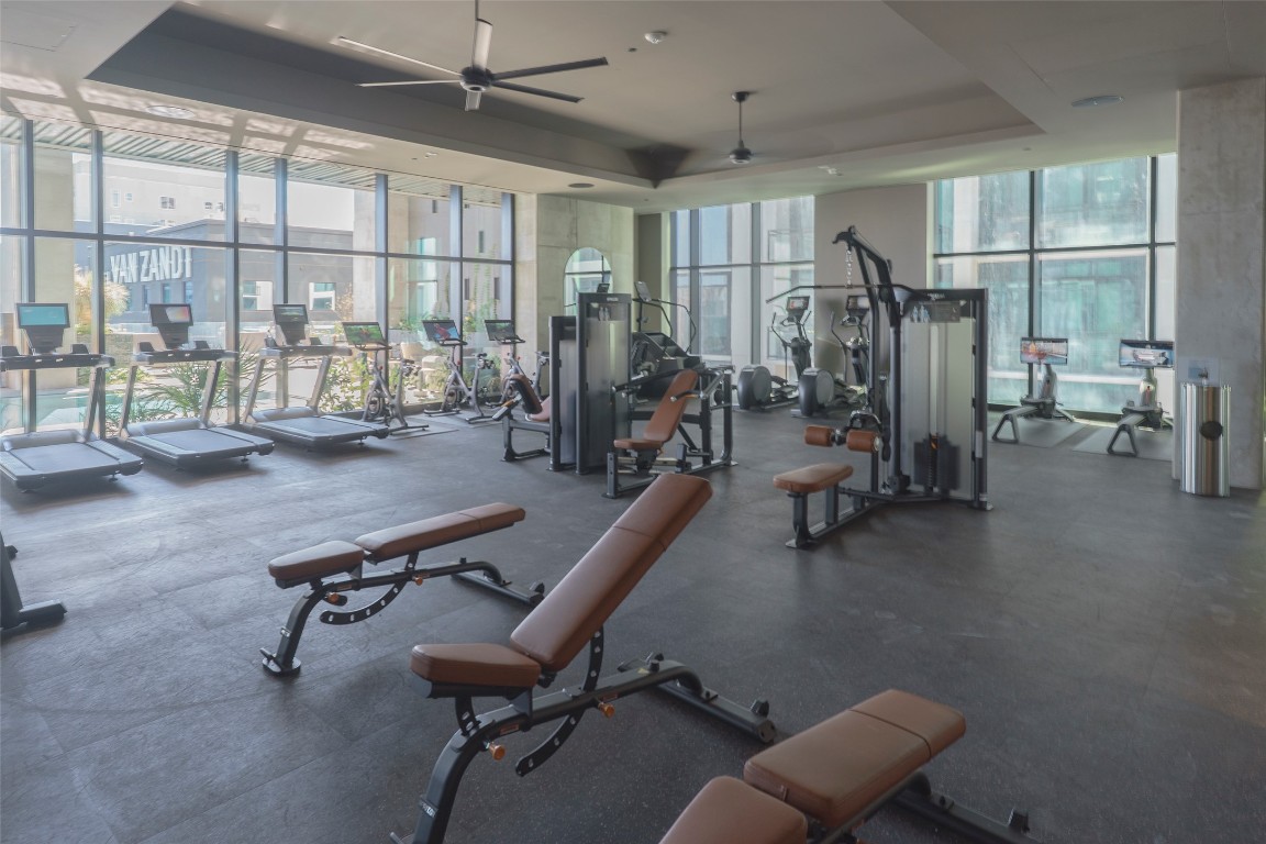 610 Davis Street, Unit 4708 Austin, TX 78701 - Photo 13 of 29 a view of a room with gym equipment