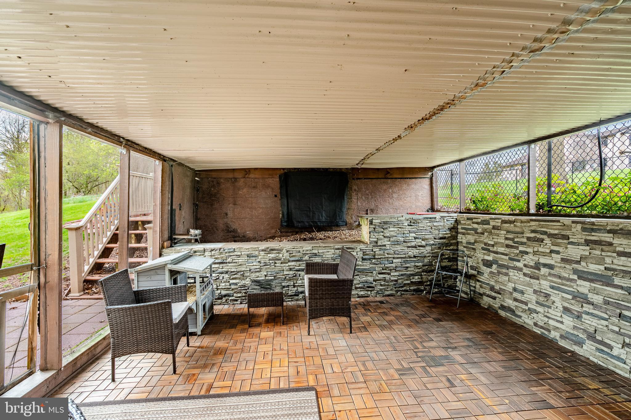 36 Sunset Road Royersford, PA 19468 - Photo 29 of 46 Screened patio